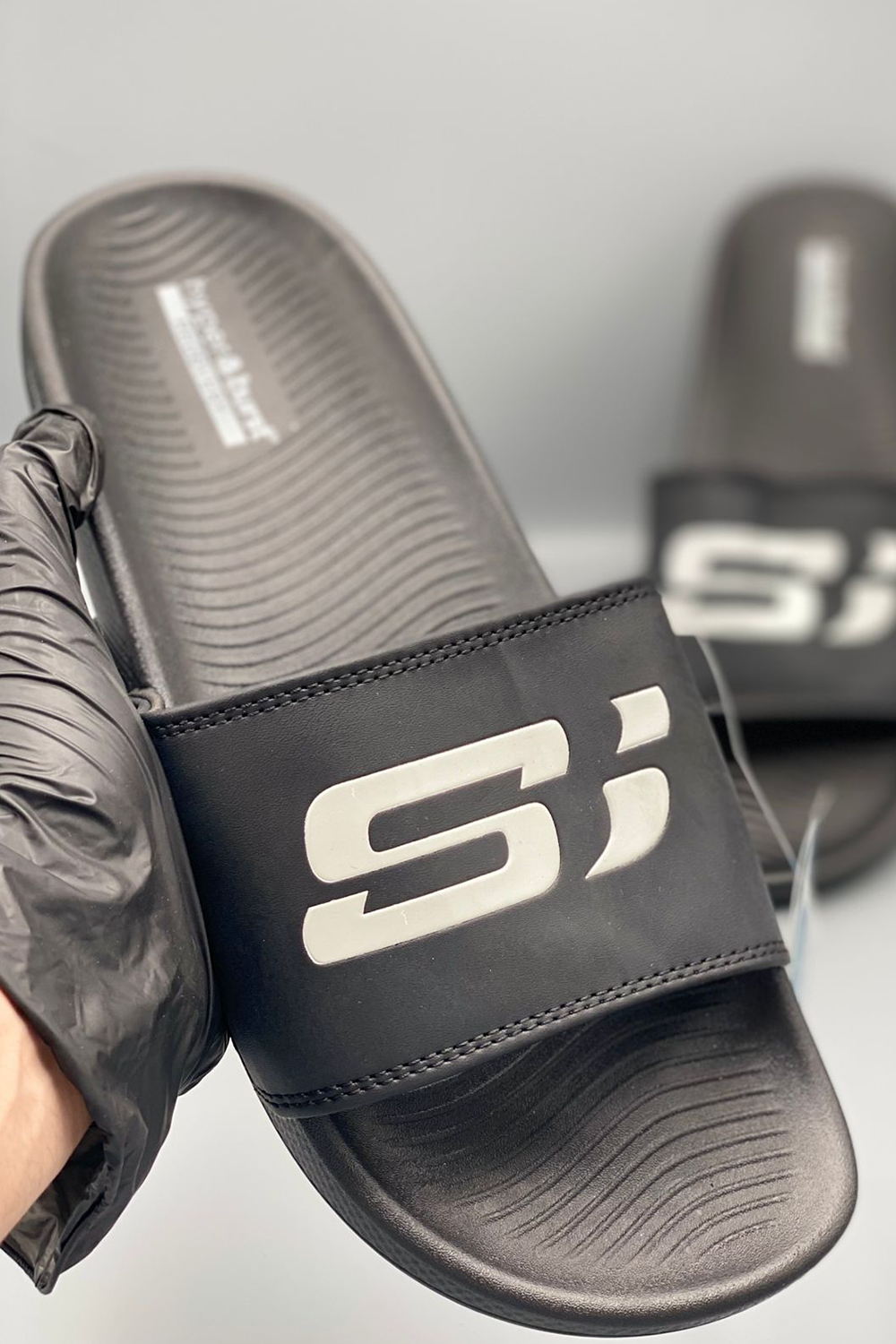 Skechers HyperBurst Slides Black D1 Skechers Hyperburst Slides Black D1 - Image 1