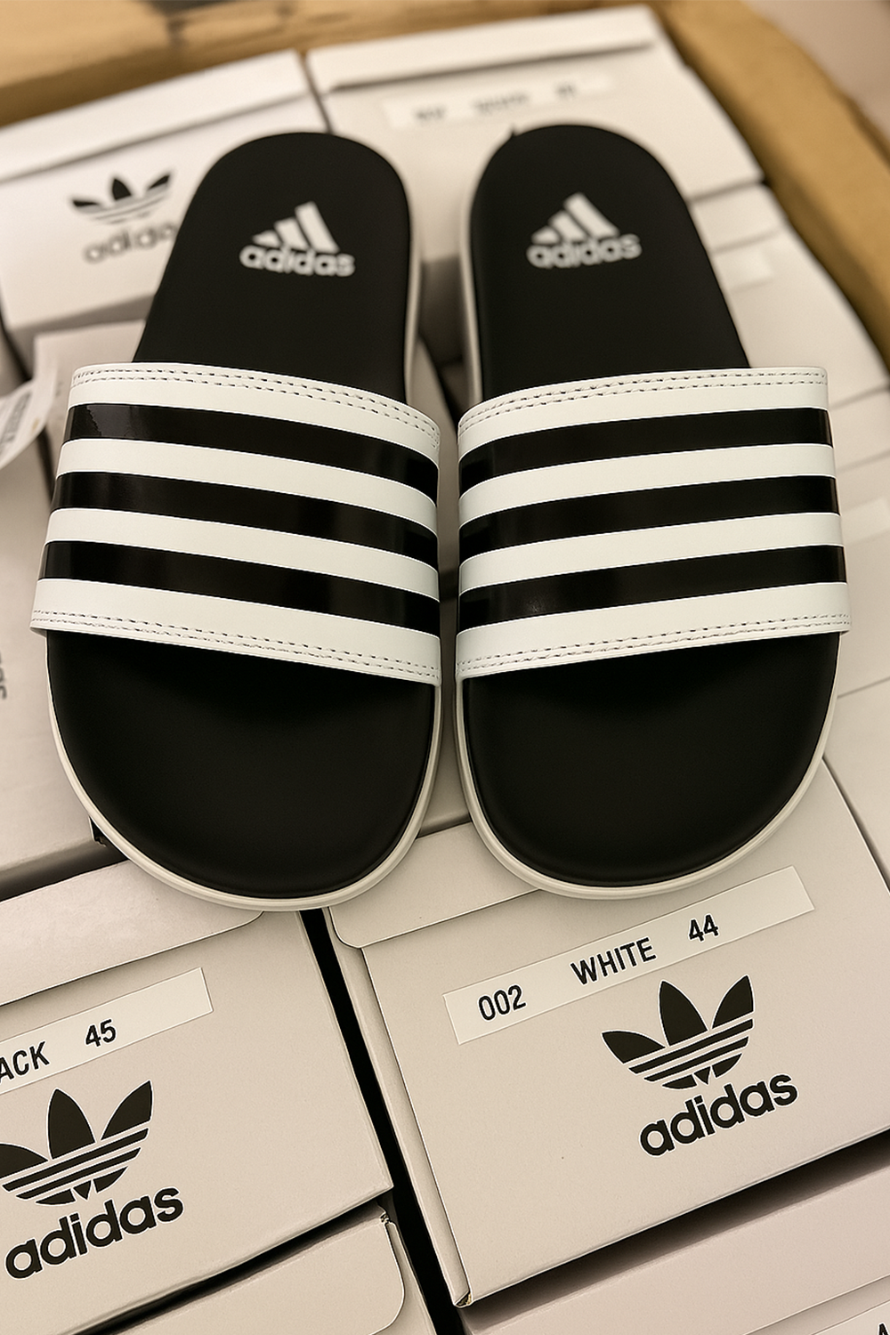 AD STRIPES WHITE BLACK AD STRIPES WHITE BLACK - Image 1